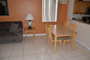 Upgraded 4 Bed 3.5 Bath Townhome